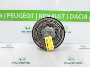 Usagé Volant moteur Renault Clio IV (5R) 1.6 Turbo 16V RS 200 EDC Prix € 150,00 Règlement à la marge proposé par Snuverink Autodemontage