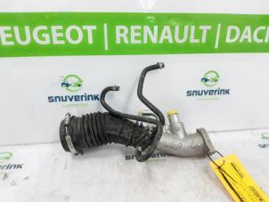 Used Air intake hose Renault Clio IV (5R) 1.6 Turbo 16V RS 200 EDC Price € 85,00 Margin scheme offered by Snuverink Autodemontage