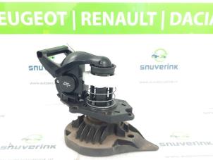 Used Spare wheel lift mechanism Renault Clio III (BR/CR) 1.2 16V 75 Price € 45,00 Margin scheme offered by Snuverink Autodemontage