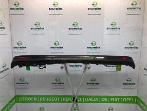 Usados Parachoques trasero Opel Vivaro 2.5 CDTI 16V Precio € 84,70 IVA incluido ofrecido por Snuverink Autodemontage