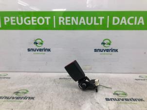 Używane Wtyk pasa bezpieczenstwa prawy tyl Peugeot 508 SW (8E/8U) 2.0 HDiF 16V Cena € 25,00 Procedura marży oferowane przez Snuverink Autodemontage