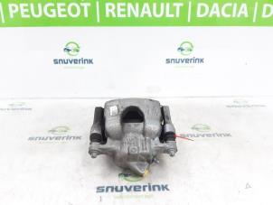 Usagé Etrier de frein avant droit Renault Clio V (RJAB) 1.0 TCe 90 12V Prix € 50,00 Règlement à la marge proposé par Snuverink Autodemontage