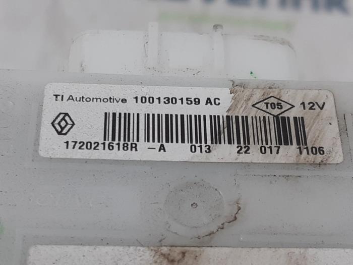 Pompe d'injection d'un Renault Clio V (RJAB) 1.0 TCe 90 12V 2022