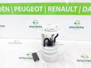 Używane Elektryczna pompa paliwa Renault Clio V (RJAB) 1.0 TCe 90 12V Cena € 95,00 Procedura marży oferowane przez Snuverink Autodemontage