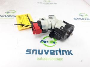 Used Ignition lock + key Renault Clio V (RJAB) 1.0 TCe 90 12V Price € 150,00 Margin scheme offered by Snuverink Autodemontage