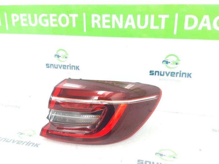 Taillight, right from a Renault Clio V (RJAB) 1.0 TCe 90 12V 2022