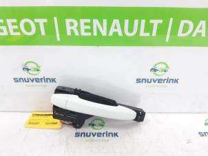 Used Front door handle 4-door, right Renault Clio V (RJAB) 1.0 TCe 90 12V Price € 45,00 Margin scheme offered by Snuverink Autodemontage