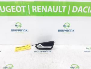 Usagé Poignée de porte arrière gauche Renault Clio V (RJAB) 1.0 TCe 90 12V Prix € 25,00 Règlement à la marge proposé par Snuverink Autodemontage