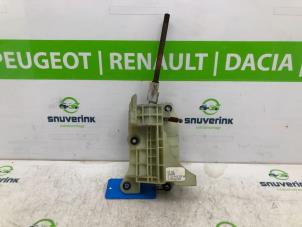 Used Gear stick Peugeot Boxer (U9) 2.2 HDi 120 Euro 4 Price € 114,95 Inclusive VAT offered by Snuverink Autodemontage