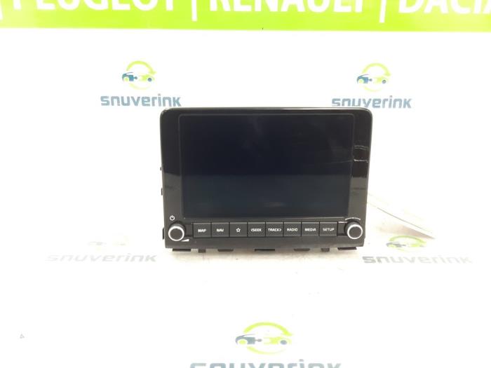 Gebrauchte Radio Kia Stonic (YB) 1.0i T-GDi 12V Eco-Dynamics+ Preis € 674,99 Margenregelung angeboten von Snuverink Autodemontage