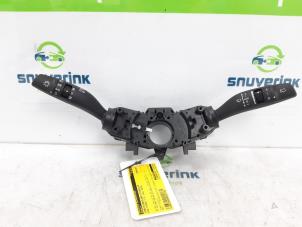 Usagé Commutateur combi colonne de direction Kia Stonic (YB) 1.0i T-GDi 12V Eco-Dynamics+ Prix € 89,99 Règlement à la marge proposé par Snuverink Autodemontage