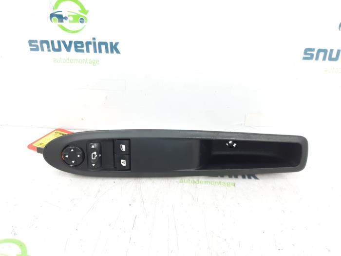 Usados Interruptor combinado de ventanillas Citroen DS3 (SA) 1.4 HDi Precio € 25,49 Norma de margen ofrecido por Snuverink Autodemontage
