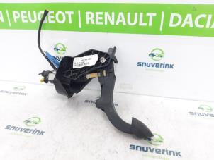 Used Clutch pedal Peugeot Expert (VA/VB/VE/VF/VY) 2.0 Blue HDi 120 16V Price on request offered by Snuverink Autodemontage