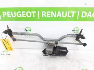Used Wiper motor + mechanism Renault Clio II (BB/CB) 1.6 16V Price on request offered by Snuverink Autodemontage