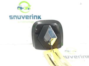 Used Tailgate handle Renault Clio II (BB/CB) 1.6 16V Price on request offered by Snuverink Autodemontage