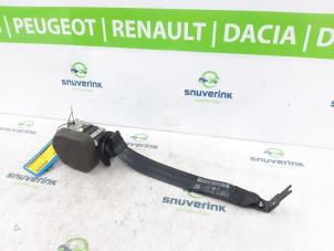 Usados Cinturón de seguridad derecha detrás Peugeot 308 (L3/L8/LB/LH/LP) 1.6 BlueHDi 120 Precio € 59,99 Norma de margen ofrecido por Snuverink Autodemontage