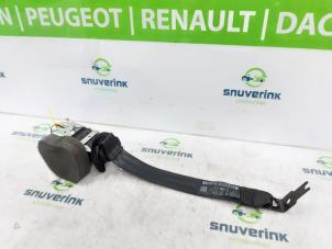 Usados Cinturón de seguridad izquierda detrás Peugeot 308 (L3/L8/LB/LH/LP) 1.6 BlueHDi 120 Precio € 54,99 Norma de margen ofrecido por Snuverink Autodemontage