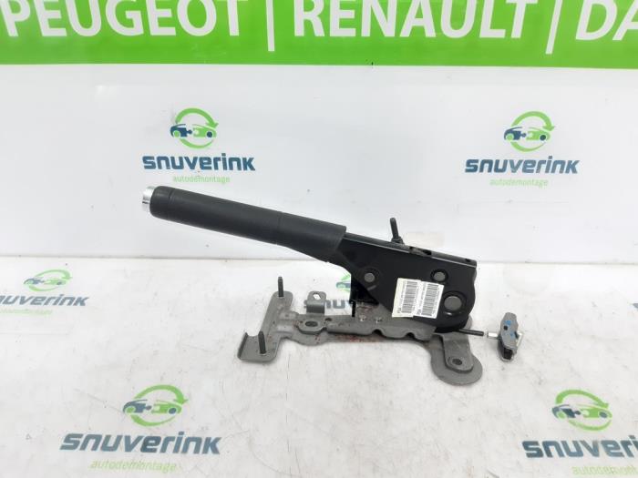 Używane Dzwignia hamulca postojowego Peugeot 208 I (CA/CC/CK/CL) 1.2 Vti 12V PureTech 82 Cena € 34,41 Procedura marży oferowane przez Snuverink Autodemontage