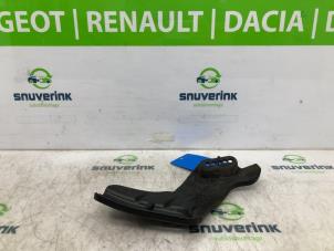 Used Front bumper bracket, right Peugeot 208 I (CA/CC/CK/CL) 1.2 Vti 12V PureTech 82 Price on request offered by Snuverink Autodemontage