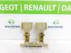 Zawias drzwi prawych przednich z Renault Master IV (FV) 2.3 dCi 145 16V FWD 2012