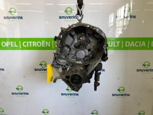 Usagé Boîte de vitesse Renault Scénic I (JA) 1.8 16V Prix € 350,00 Règlement à la marge proposé par Snuverink Autodemontage