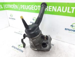 Used Power steering pump Peugeot 308 SW (4E/H) 1.6 VTI 16V Price € 75,00 Margin scheme offered by Snuverink Autodemontage