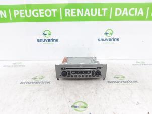 Usagé Radio Peugeot 308 SW (4E/H) 1.6 VTI 16V Prix € 40,00 Règlement à la marge proposé par Snuverink Autodemontage