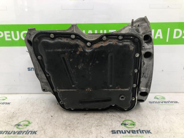 Sump from a Nissan Primastar 2.0 dCi 90 2014