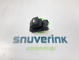 Used Electric window switch Opel Astra L (F3/FB/FM/FP) 1.2 Turbo 110 12V Price € 25,00 Margin scheme offered by Snuverink Autodemontage