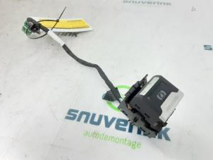 Used Parking brake switch Toyota ProAce Electric Price € 42,35 Inclusive VAT offered by Snuverink Autodemontage