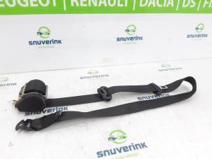 Used Front seatbelt, centre Peugeot Boxer (U9) 2.2 HDi 100 Euro 4 Price € 169,40 Inclusive VAT offered by Snuverink Autodemontage