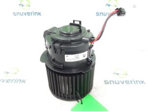 Used Heating and ventilation fan motor Opel Astra L (F3/FB/FM/FP) 1.2 Turbo 110 12V Price € 80,00 Margin scheme offered by Snuverink Autodemontage