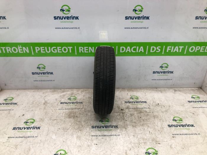 Używane Opona Cena € 24,98 Procedura marży oferowane przez Snuverink Autodemontage