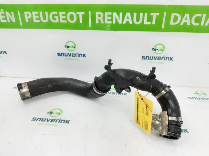 Gebrauchte Intercooler Schlauch Renault Clio IV (5R) 0.9 Energy TCE 90 12V Preis € 26,76 Margenregelung angeboten von Snuverink Autodemontage