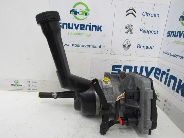 Usagé Pompe de direction Peugeot 308 (4A/C) 1.4 VTI 16V Prix € 67,49 Règlement à la marge proposé par Snuverink Autodemontage