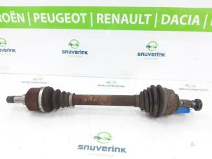 Używane Os napedowa lewy przód Peugeot 308 (4A/C) 1.4 VTI 16V Cena € 25,00 Procedura marży oferowane przez Snuverink Autodemontage