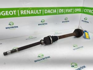Used Front drive shaft, right Peugeot 308 (4A/C) 1.4 VTI 16V Price € 30,00 Margin scheme offered by Snuverink Autodemontage