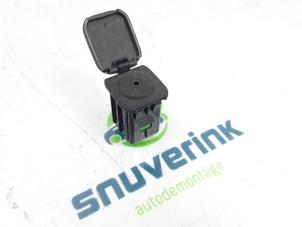 Used Plug Mazda 2 (DE) 1.5 16V S-VT Price € 30,00 Margin scheme offered by Snuverink Autodemontage