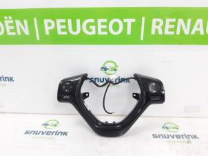 Usagé Commande radio volant Peugeot 108 1.0 12V Prix sur demande proposé par Snuverink Autodemontage