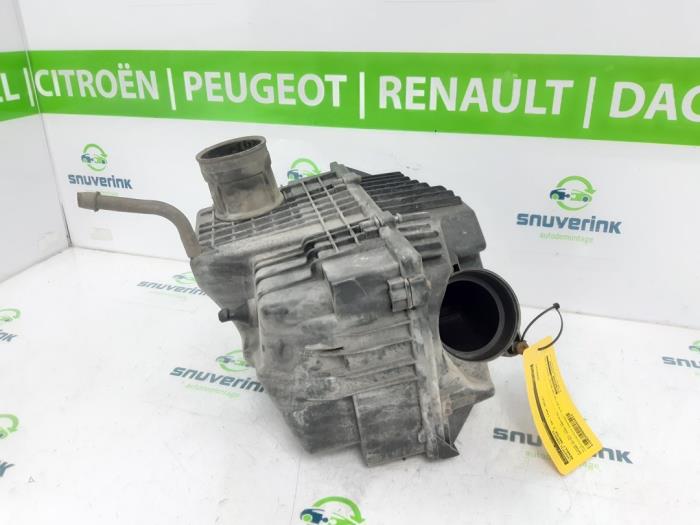 Gebrauchte Luftfiltergehäuse Renault Master III (FV) 2.3 dCi 145 16V FWD Preis € 35,99 Mit Mehrwertsteuer angeboten von Snuverink Autodemontage