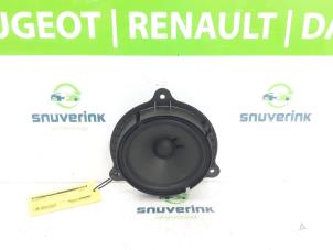 Usagé Haut-parleur Renault Clio V (RJAB) 1.0 TCe 90 12V Prix € 30,00 Règlement à la marge proposé par Snuverink Autodemontage