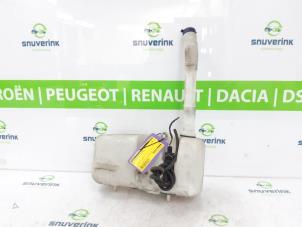 Usagé Réservoir lave-glace avant Peugeot Boxer (U9) 2.2 HDi 100 Euro 4 Prix € 60,50 Prix TTC proposé par Snuverink Autodemontage