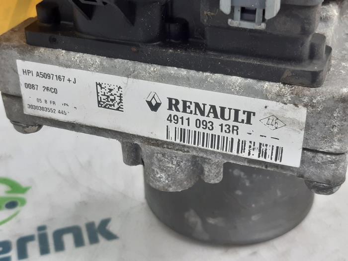 Pompa wspomagania kierownicy z Renault Laguna III Estate (KT) 1.5 dCi 110 FAP 2010