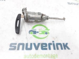 Used Door lock cylinder, left Renault Laguna III Estate (KT) 1.5 dCi 110 FAP Price on request offered by Snuverink Autodemontage