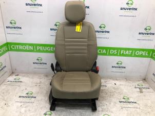 Used Seat, left Renault Scénic III (JZ) 2.0 16V CVT Price € 145,00 Margin scheme offered by Snuverink Autodemontage
