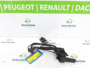 Used Bonnet lock mechanism Peugeot 308 SW (L4/L9/LC/LJ/LR) 1.6 BlueHDi 120 Price on request offered by Snuverink Autodemontage