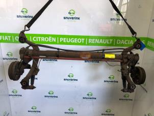 Usagé Arbre entraînement roue avant Peugeot 206 (2A/C/H/J/S) 1.1 XN,XR Prix € 150,00 Règlement à la marge proposé par Snuverink Autodemontage