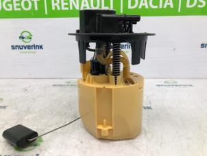 Used Electric fuel pump Peugeot 308 SW (L4/L9/LC/LJ/LR) 1.6 BlueHDi 120 Price € 90,75 Inclusive VAT offered by Snuverink Autodemontage