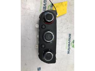 Used Heater control panel Renault Captur (2R) 0.9 Energy TCE 12V Price € 30,00 Margin scheme offered by Snuverink Autodemontage