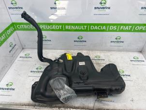 Usados Depósito Renault Captur (2R) 0.9 Energy TCE 12V Precio € 100,00 Norma de margen ofrecido por Snuverink Autodemontage